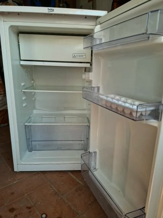 Nevera Beko Blanca ideal camper