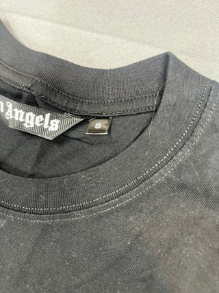 T-shirt Palm Angels nera con cuore viola