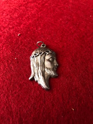 Medalla Cabeza Cristo 4x2cm