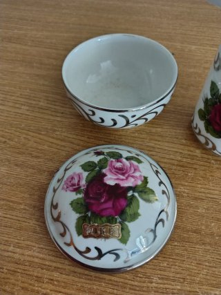 Juego de tocador porcelana flores