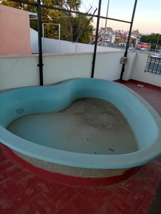 Piscina de poliéster forma corazón