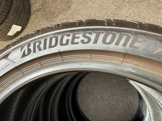 Neumáticos Bridgestone 205/45/17 88Y
