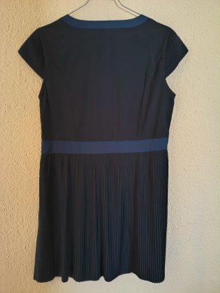 Vestido negro plisado vintage