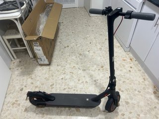 Patinete Eléctrico ZWL Negro