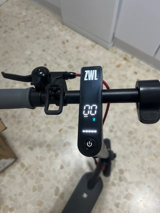 Patinete Eléctrico ZWL Negro