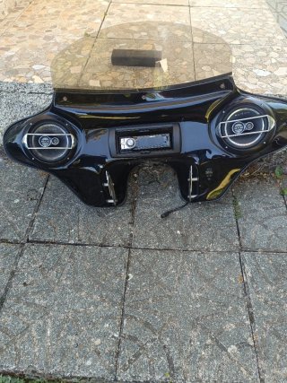 Encarenado moto custom  cajón con respaldo