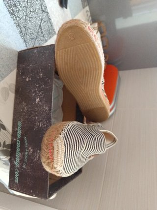 Esparteñas Rayas Negras y Blancas