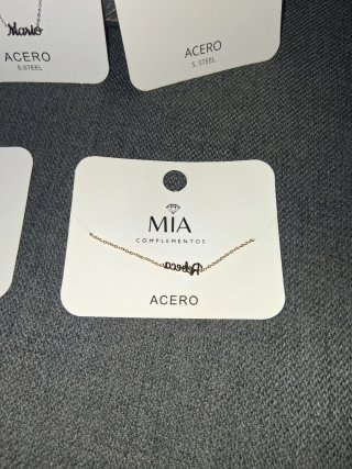 Lote Colgantes Nombres MIA COMPLEMENTOS