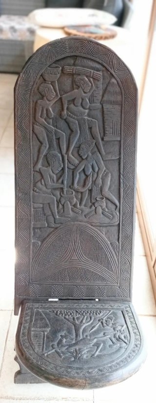 Silla de madera tallada desmontable, de Guinea