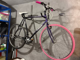 Bicicleta 28” Trek Multitrack 720
