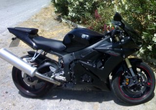 Yamaha R6 Negra