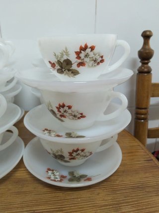 Arcopal Flor de Almendro Tazas y Platos