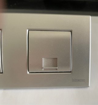 Enchufe doble + toma RJ45