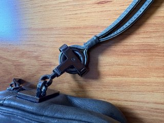 Bolso de mano Uterqüe piel marrón