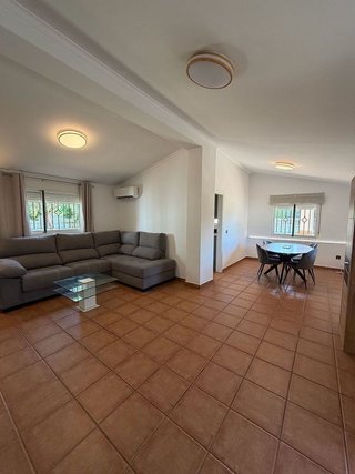 Chalet en alquiler en Oliva pueblo en Oliva