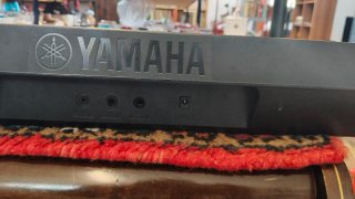 Tastiera Yamaha PSR-E273 Portatile