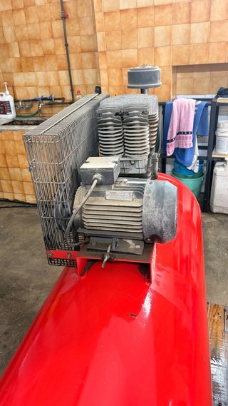 Compresor 7.5 CV 500L Rojo
