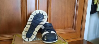 Sandalias piel bebé Chicco