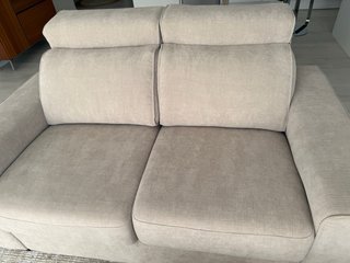 Sofá tela beige. SIN ESTRENAR