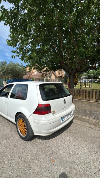 Volkswagen Golf 2003