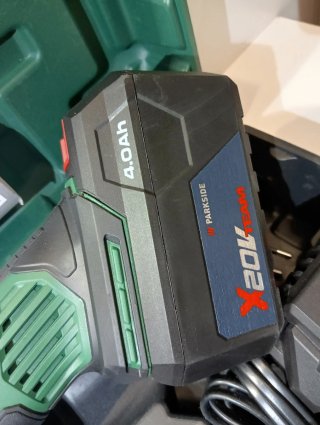 Pulidora Enceradora Parkside 20V + Batería 4Ah