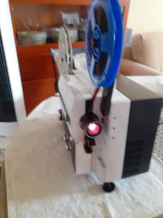 Proyector Eumig S 810 D Lux Sonoro Super 8