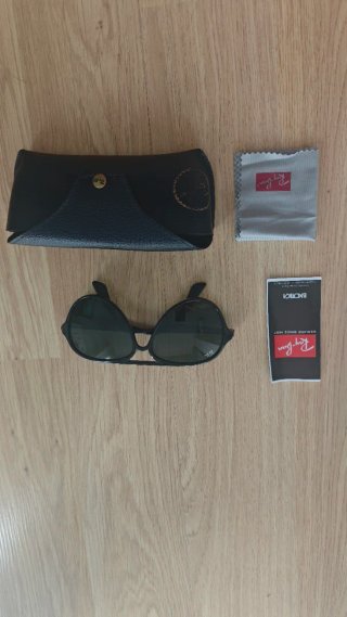 Gafas de sol negras