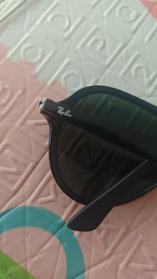 Gafas de sol negras