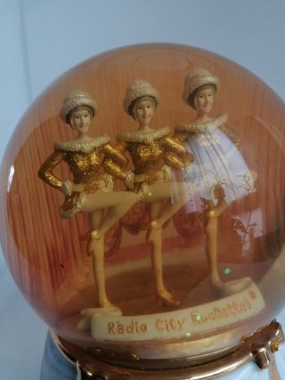 Palla di vetro Radio City Rockettes vintage