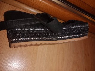 Sandalias Abloom con pedrería Talla 39