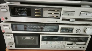 Equipo de música Sony modular con mueble