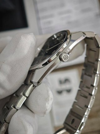 Grand Seiko SBGV207 Heritage Collection