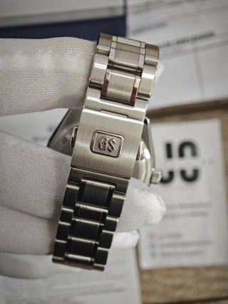 Grand Seiko SBGV207 Heritage Collection