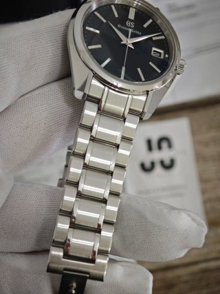 Grand Seiko SBGV207 Heritage Collection