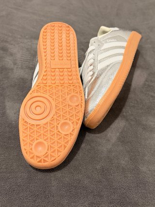 Zapatillas deportivas cromadas Talla 42