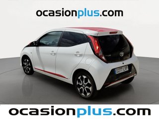 Toyota Aygo 1.0 70 x-play 53 kW (72 CV)
