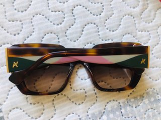 Gafas de sol Yalea con estuche