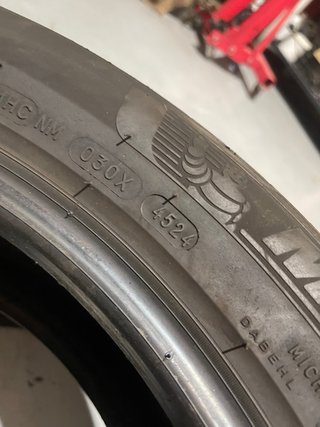Pareja Michelin Primacy 4 235/50 R19 103v Año24