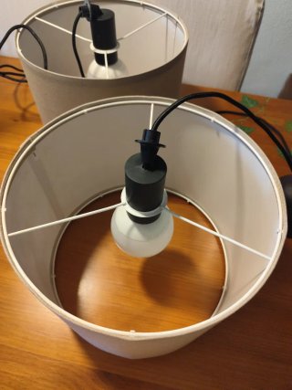 Lámpara de techo Ikea Skottorp gris con accesorios