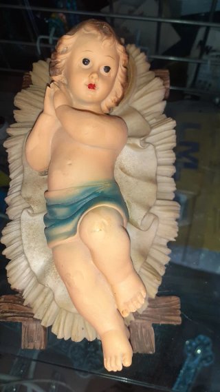 Niño Jesús de resina