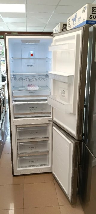 NEVERA CECOTEC DISPENSADOR DE AGUA SEMI NUEVA
