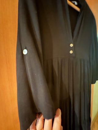 Vestido negro midi manga 3/4