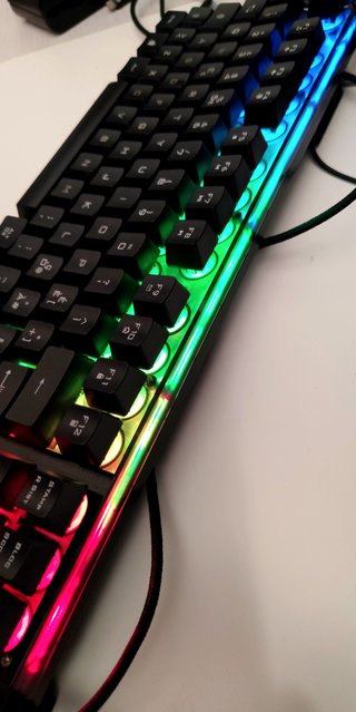 Tastiera Gaming RGB Trust GXT 838 Azor ITA