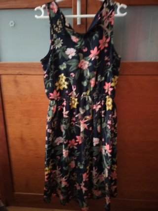 Vestido HM estampado floral (12/14 años)