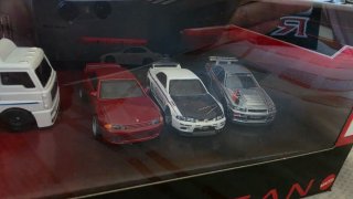 Hot Wheels Nissan Skyline R32 r33 r34 GT-R diorama