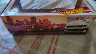 Hot Wheels Nissan Skyline R32 r33 r34 GT-R diorama