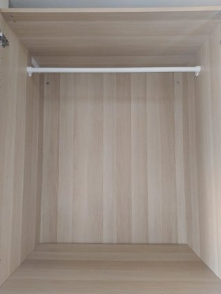 Armario de madera y metal