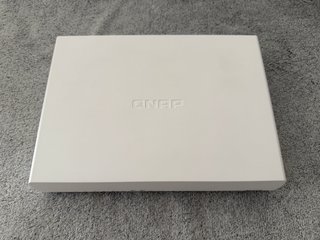 Router QNAP Qhora-301W Wi-Fi 6 Dual 10GbE