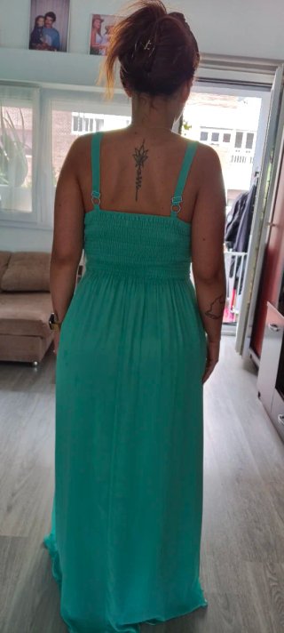 Vestido largo verde agua con pedrería