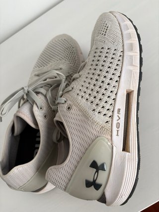 Zapatillas Running Hombre Under Armour Beige/Gris